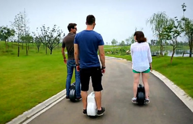 Airwheel爱尔威电动独轮车自平衡车Q3酷炫视频秀-中文版