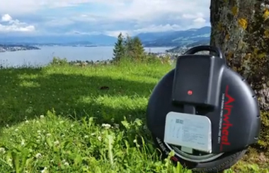Airwheel爱尔威电动独轮车思维车瑞士玩家炫酷风景