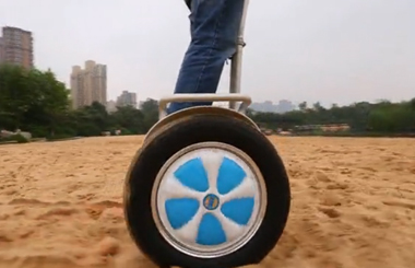 Airwheel爱尔威越野平衡车S5沙滩测试